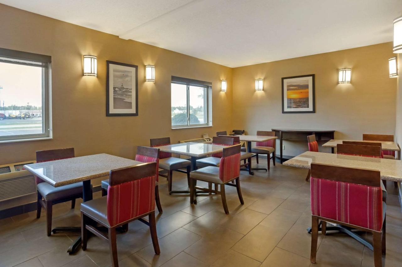 Comfort Inn Hobart-Merrillville I-65 Buitenkant foto